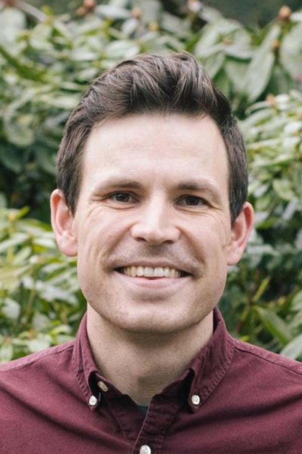 Jonathan Saunders
